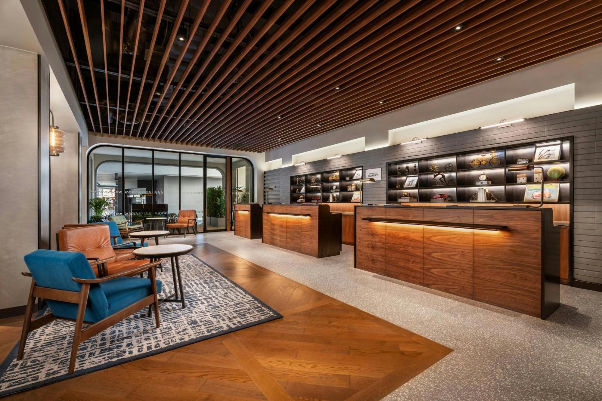 Four Points By Sheraton Bangkok, Sukhumvit 22 Exterior photo