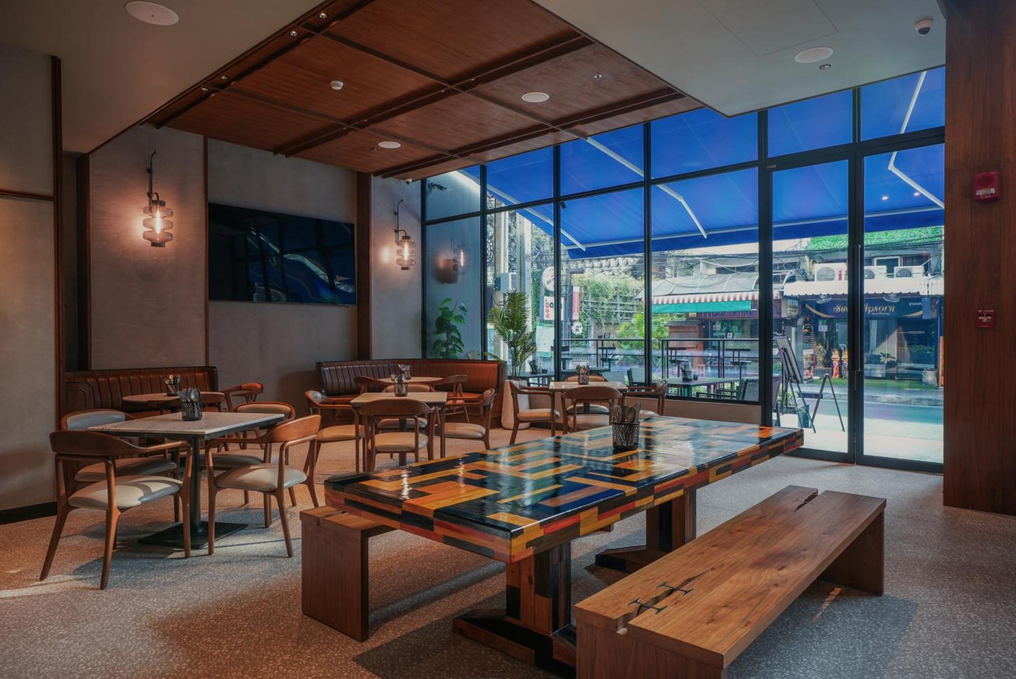 Four Points By Sheraton Bangkok, Sukhumvit 22 Exterior photo